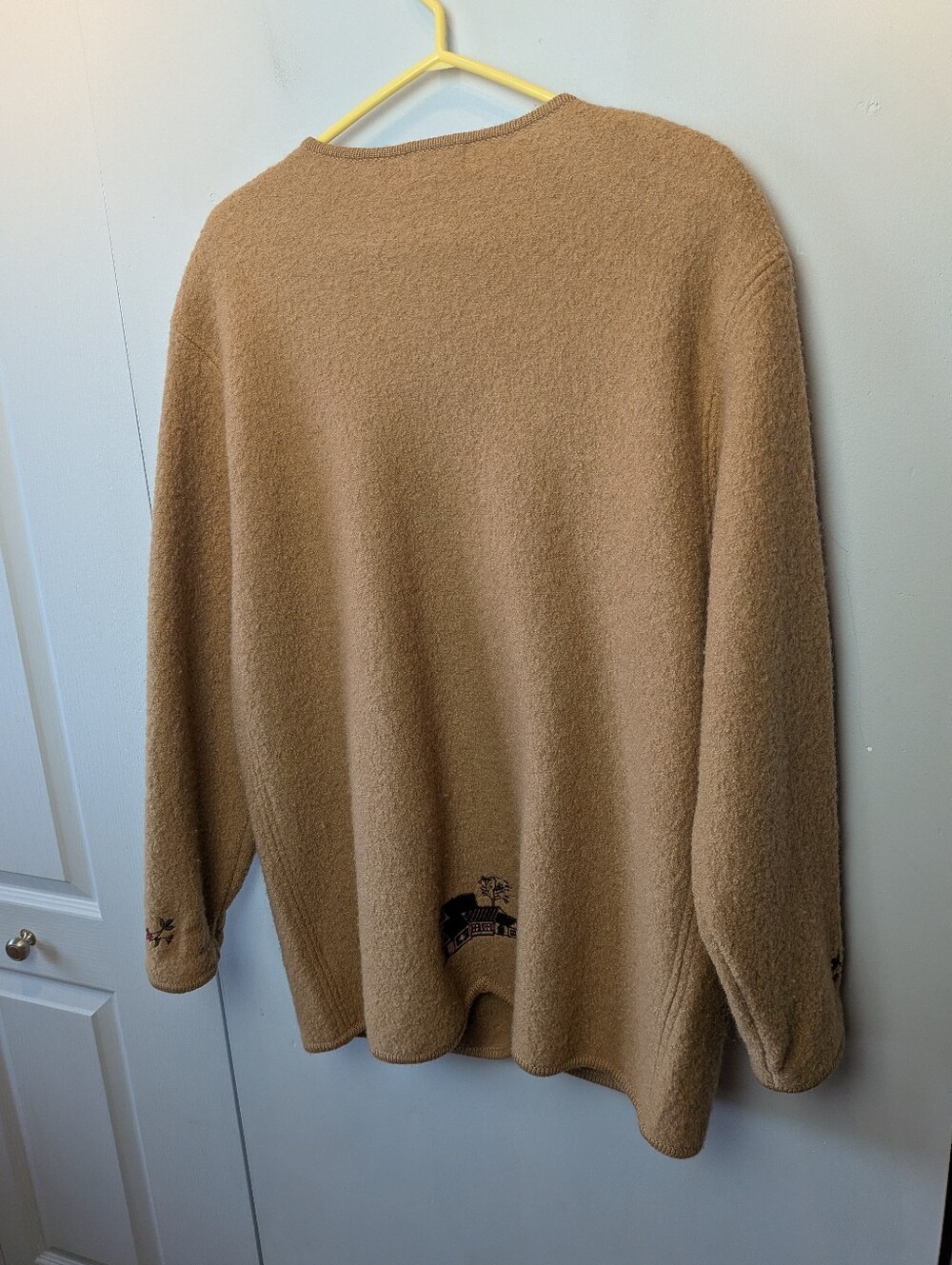 VINTAGE Mat Cardigan Size L 100% Wool Granny Style Buttons Closure Shoulder Pads - Picture 10 of 15